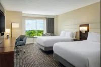 DoubleTree by Hilton Greensboro - parking