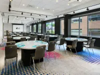 Aloft Greenville Downtown Hotels near McPherson Park