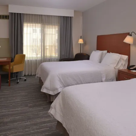 Hampton Inn & Suites Bakersfield North-Airport