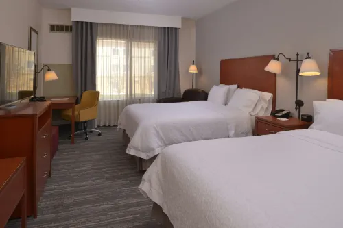 Hampton Inn & Suites Bakersfield North-Airport - 2 estrellas