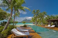 Four Seasons Resort Bora Bora - Pool