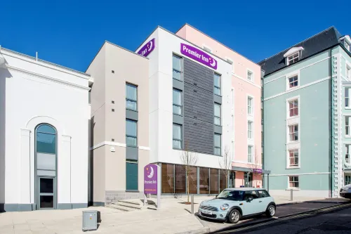 Premier Inn Tenby Town Centre - parking