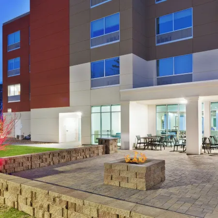 Holiday Inn Express & Suites CARTERSVILLE by IHG
