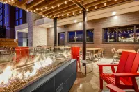 Embassy Suites Jonesboro Red Wolf Convention Center - Aamiainen
