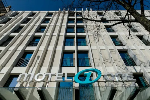 Motel One Aachen - 3-Star
