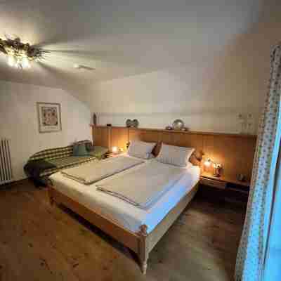 Frühholz—The Vacation Home, 5-Star "Waxenstein" Apartment in Grainau, Large Loggia Rooms
