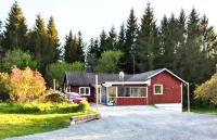 Hazelnut Villa - Lake & Town Retreat -  Ferienhäuser