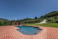 Dimora Santē – Historic Villa Surrounded by Olive Trees - Kolam Renang