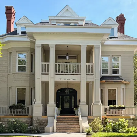 No.5 East