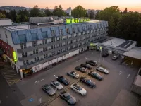 Ibis Styles Graz Messe - موقف سيارات