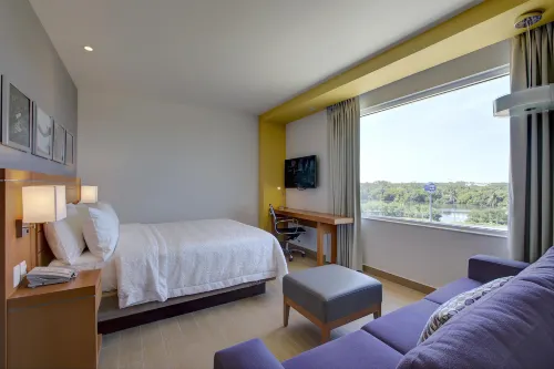 Hampton Inn & Suites by Hilton Paraiso Tabasco - Bars