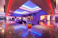 Catty Cats Garden Hotel - ที่มีบาร์