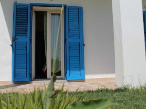 S'Olivariu Village Affittacamere - King Room with Garden View 2