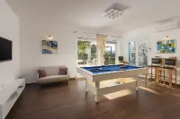 Villa Mermaid - Heated Pool, Sea Views & Beach 120m I Split Riviera - Pet friendly