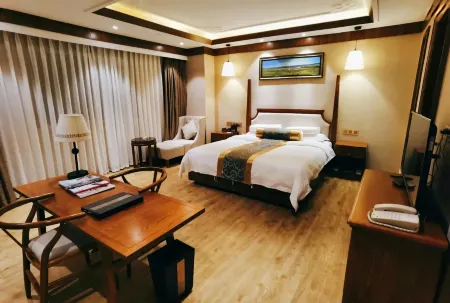 Yajiang Jinzang Hotel