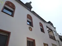 Lovely Modern Apartment, Near the Mosel, Shops and Restaurants Hotels near Lehmen Winery