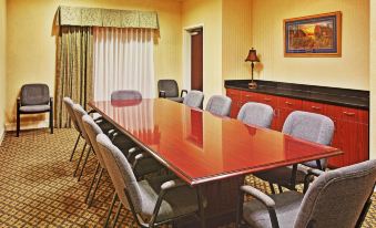 Holiday Inn Express & Suites Dyersburg