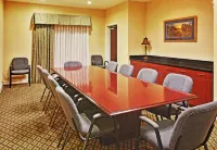 Holiday Inn Express & Suites Dyersburg