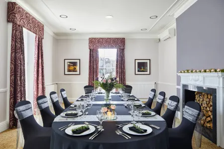 Delta Hotels Durham Royal County Отели в г. Дурем