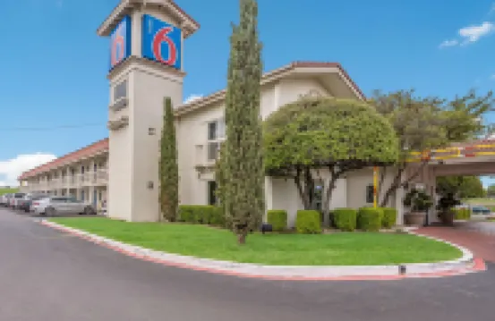 Motel 6 Dallas, TX - Market Center Hotels near Dallas Love Field