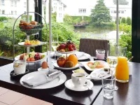 Court Hotel Hotels in 