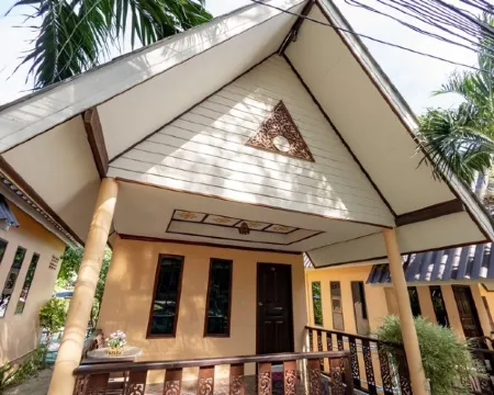 Tom Pizza Resort Hoteles en Ko Samet