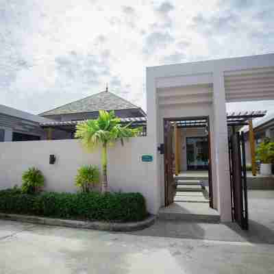 Gold Chariot Pool Villa, Phuket Hotel Exterior