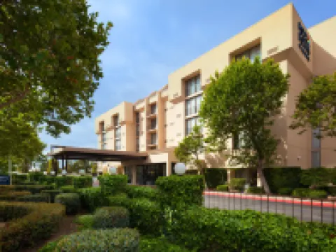 Courtyard San Jose Airport Hotels in San Jose