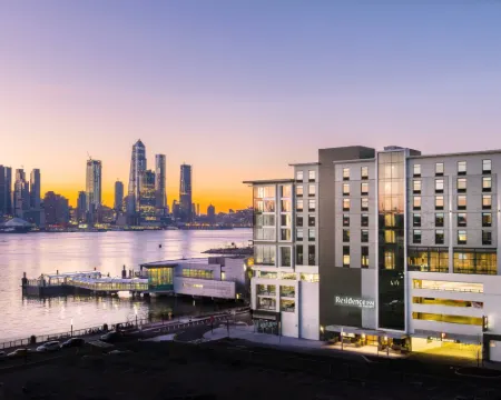 เรสซิเดนซ์อินน์ บายแมริออท วีฮอว์เกน โรงแรมในวีฮอว์เคน