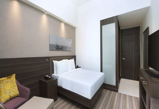Hampton by Hilton Dubai Airport 로비