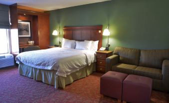 Hampton Inn Charleston-Downtown (Civic Center)