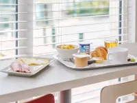 Kyriad Direct Annemasse - Genève Hotels in Gaillard
