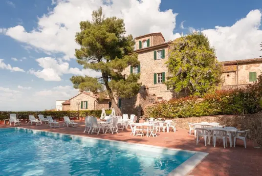 博爾戈宮殿酒店