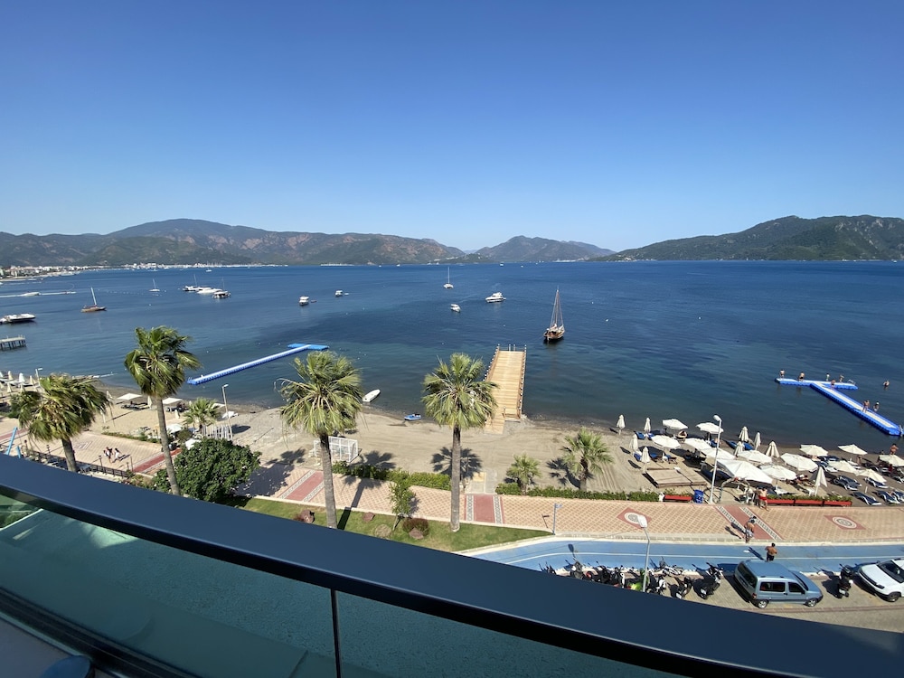 B&B Yüzbaşı Beach Hotel