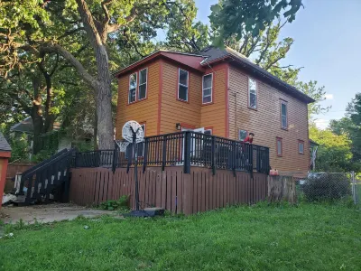 Beautiful Two Story Home by Fountain Lake and Mayo Clinic