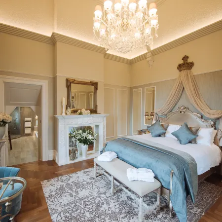 Cornhill Castle