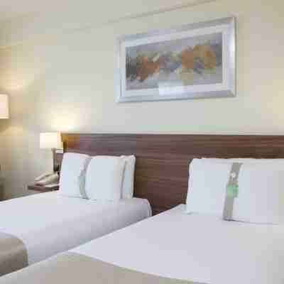 Holiday Inn Stoke on Trent M6 Jct15, an IHG Hotel Rooms