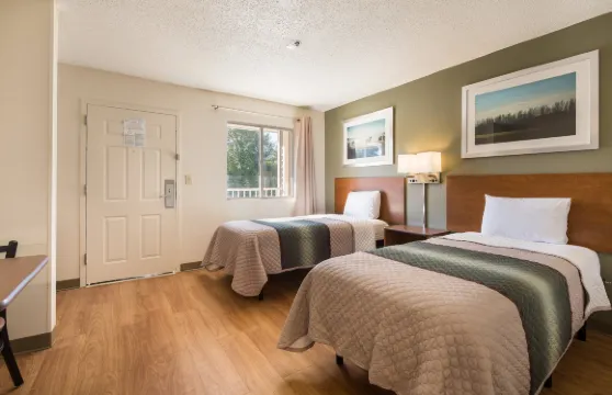 紅屋頂 HomeTowne Studios 斯帕坦堡－阿什維爾公路店