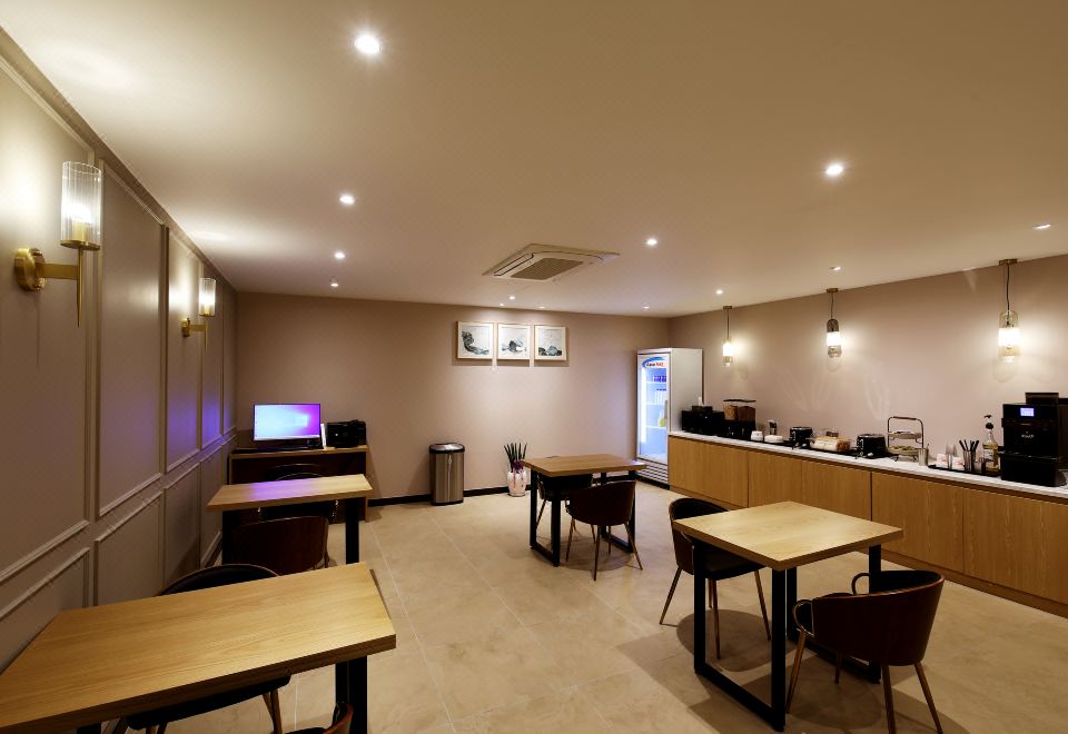 마리호텔경장점 내부 침실 이미지