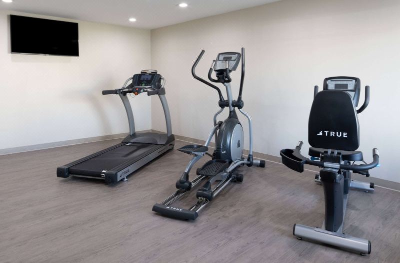 Ramada by Wyndham Modesto Yosemite Area photo 3