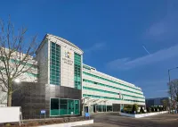 Hyatt Place London Heathrow Airport Hotels in Heathrow