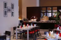 Ramada Plaza by Wyndham Dubai Deira - breakfast
