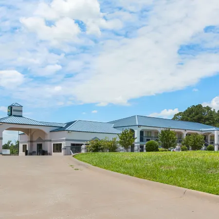 Quality Inn Carthage Отели в г. Панола