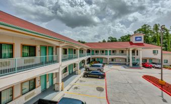 Americas Best Value Inn and Suites IAH Airport North