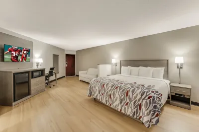 Red Roof Inn & Suites Newport -Middletown, RI Hotel di 