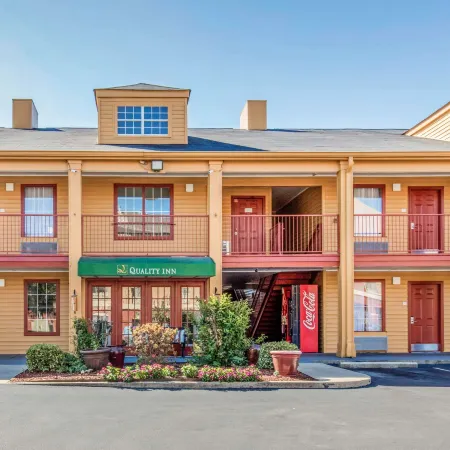 Quality Inn Bessemer I-20 Exit 108