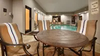 Sonesta Essential Indianapolis Airport - Pools