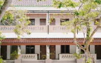 BOS Hotel Sungailiat Hotels in 