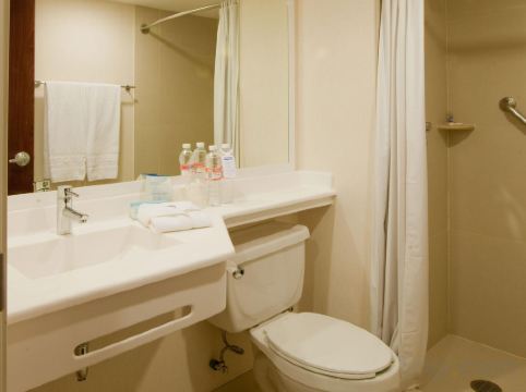 City Express by Marriott Ciudad de Mexico Aeropuerto Hotel Mexico City ...