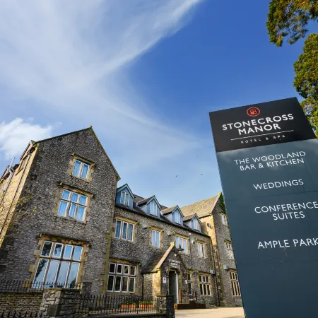 Stonecross Manor Hotel
